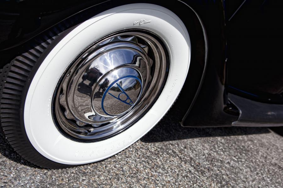  Ford DeLuxe Roadster 1936 года  (фото 6 из 23)